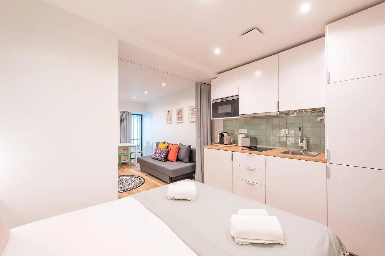 Апартаменты Guestready - Charming Studio- Newly Renovated! Лиссабон Португалия