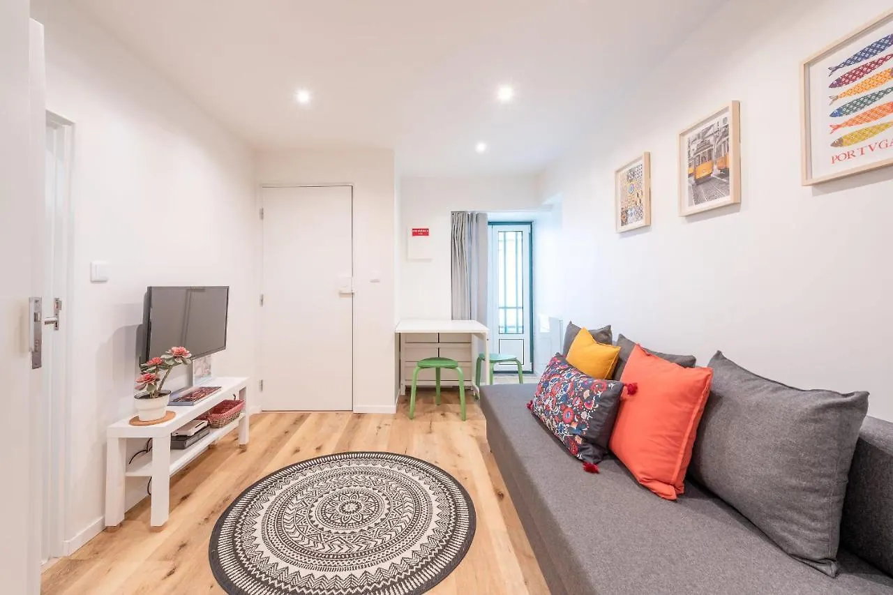 Апартаменты Guestready - Charming Studio- Newly Renovated! Лиссабон